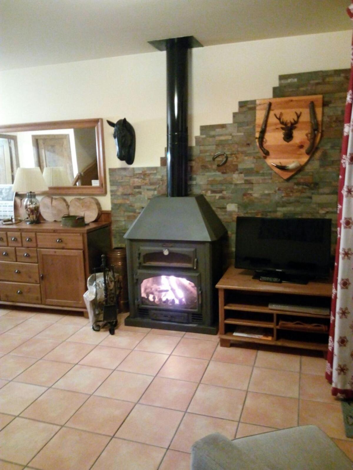 Casa de piedra madera con encanto en la Cerdanya Bellver de Cerdanya Exterior foto