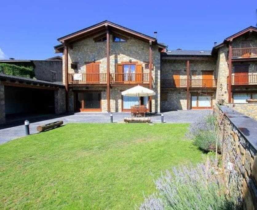 Casa de piedra madera con encanto en la Cerdanya Bellver de Cerdanya Exterior foto
