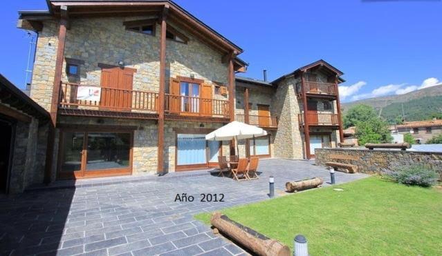 Casa de piedra madera con encanto en la Cerdanya Bellver de Cerdanya Exterior foto